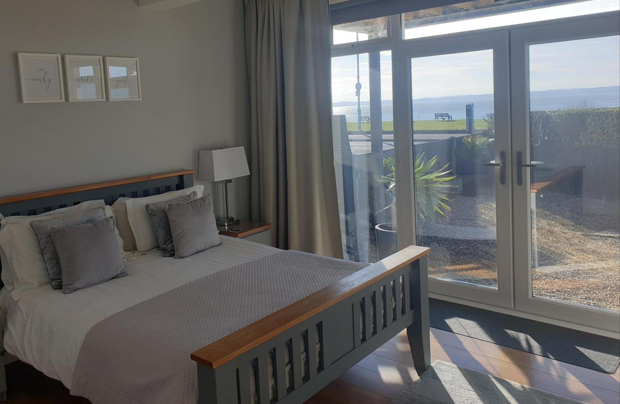 Hotel The Waters Edge Lee-on-the-Solent Esterno foto